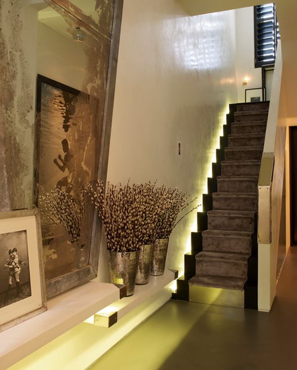 Освещение лестницы в дизайне интерьера